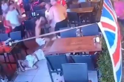 Marmaris'te restoranda İngiliz çiftin kavgası kamerada