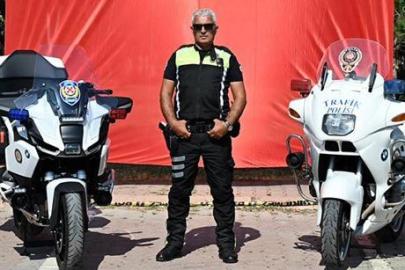 25 yıldır aynı motosikletle hizmet eden trafik polisine yeni motosiklet verildi