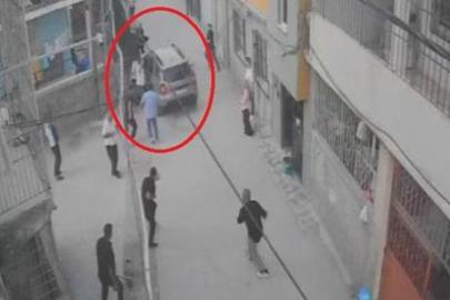 Adana'da korkunç olay! Kavgada otomobilini kalabalığın üzerine sürdü: 1’i ağır 4 yaralı