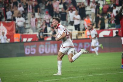 Antalyaspor evinde Orfa Yapı Pendikspor’a 3-2 mağlup oldu