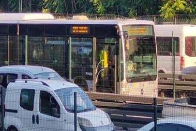 Bahçelievler'de metrobüsün altında kalan kadın ağır yaralandı