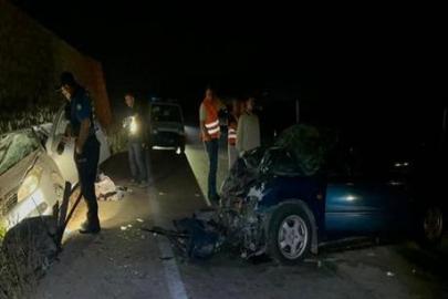 Bursa'da feci kaza! İki otomobil kafa kafaya çarpıştı: 2 ölü, 5 yaralı