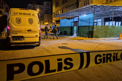 Kahvehaneye silahlı saldırı. 3 kişi yaralandı