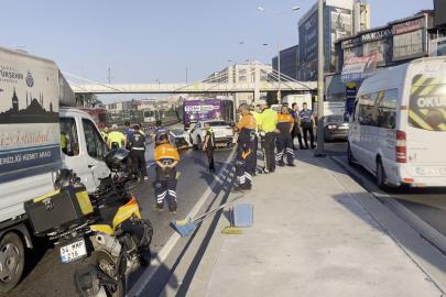 Küçükçekmece'de D-100'de feci kaza. Üç kişi öldü, yaralılar var