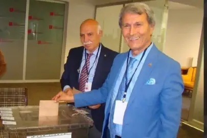 Kutlu Parti ilk olağan kurultayını yaptı... Yusuf Halaçoğlu yeniden Genel Başkan
