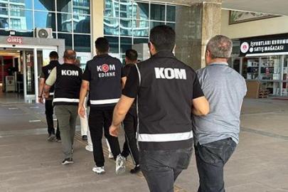 Tutuklamaya giderken söyledikleri şaşırttı! Adliye önünde dikkat çeken diyalog