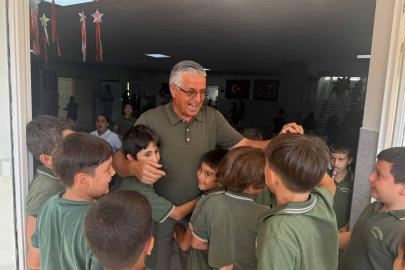 Başkan Topaloğlu, öğrencilerin ilk gün heyecanına ortak oldu