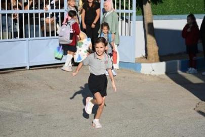 Okullarda ilk zil çaldı! 17 milyon öğrenci yeniden sınıflarda: Eğitimde yeni değişiklikler